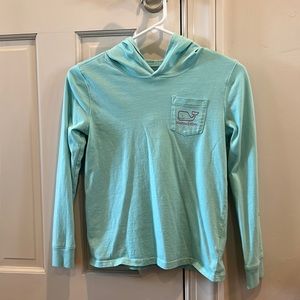 Vineyard Vines long sleeve tee with hood Size medium